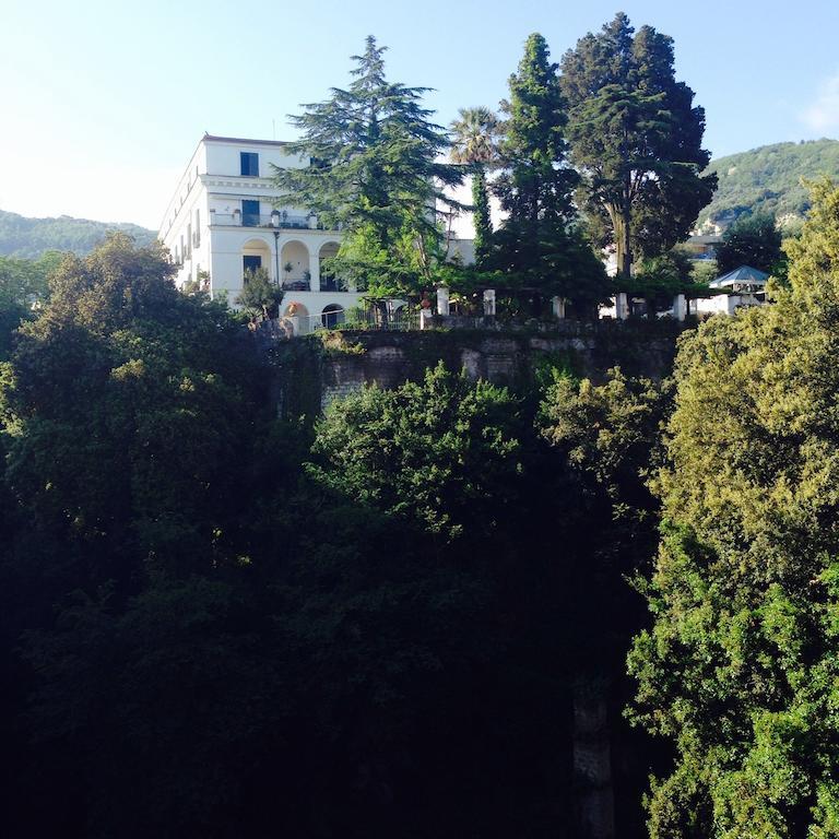 Relais La Rupe Hotel ซอร์เรนโต ภายนอก รูปภาพ